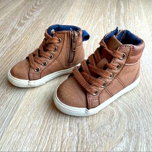 Cat & Jack shoes size 4